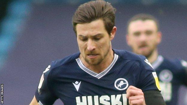 Ryan Leonard: Millwall midfielder signs new 'long term' contract - BBC Sport