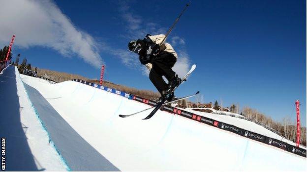 Gus Kenworthy competing in the freestyle skiing halfpipe