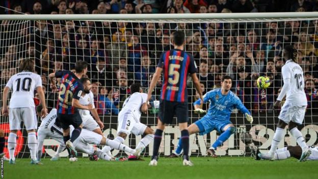 Barcelona's Sergi Roberto equalises against Real Madrid at the Nou Camp
