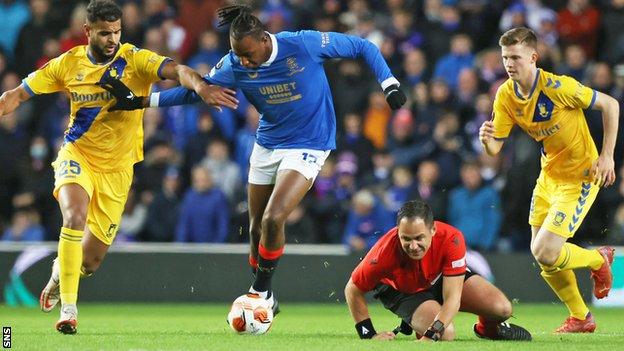 Rangers 0-2 Slavia Prague (1-3 agg): Steven Gerrard's side have two men  sent off in exit - BBC Sport