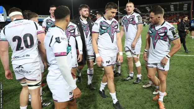 Ospreys players were dejected after the Challenge Cup quarter-final defeat to Gloucester