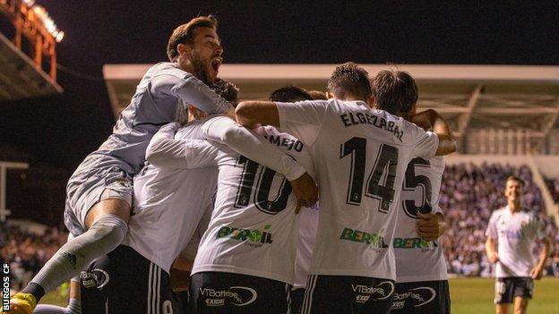 Burgos celebrate scoring against Alaves