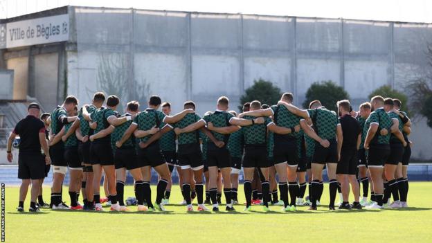Wales players training in the searing heat of Bordeaux