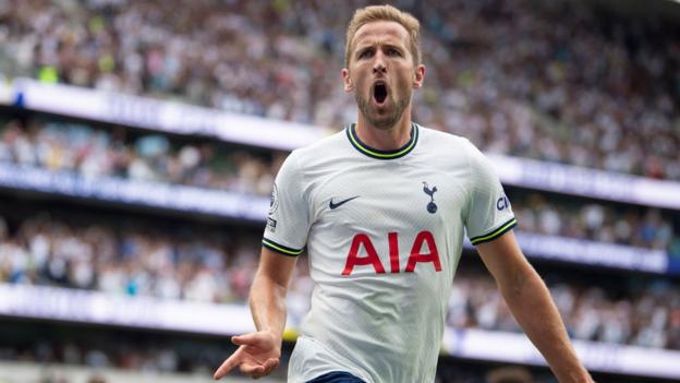 Harry Kane celebrates his 185th Premier League goal, moving two spots off third in the all-time top list