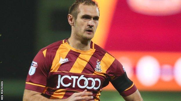 James Hanson: Wimbledon sign ex-Bradford City striker from Sheffield United  - BBC Sport
