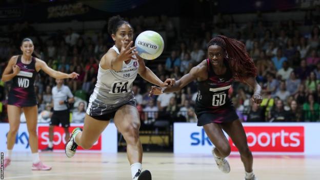 Rhea Dixon and Funmi Fadoju playing in Super League Grand Final