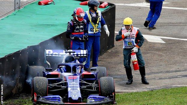 Daniil Kvyat crashes in second practice