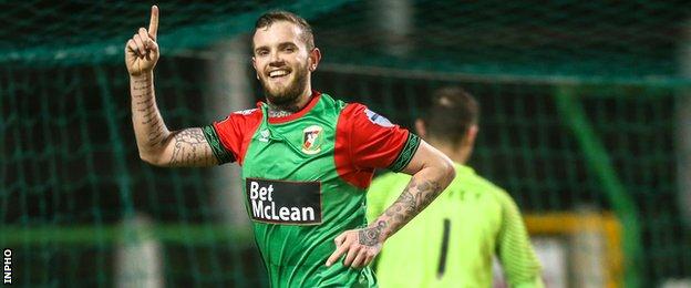 Darren Murray celebrates scoring past Jonny Tuffey