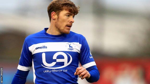 Barrow sign Luke James, Mike Jones and Tom Beadling - BBC Sport