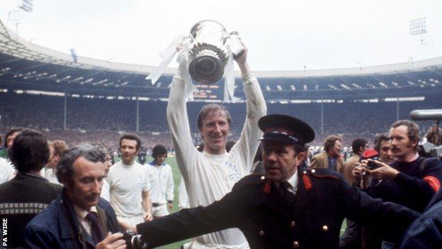 Jack Charlton celebrate the 1972 FA Cup final win