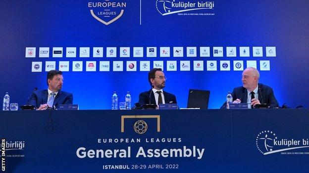 Claus Thomsen (right) at the European Leagues General Assembly