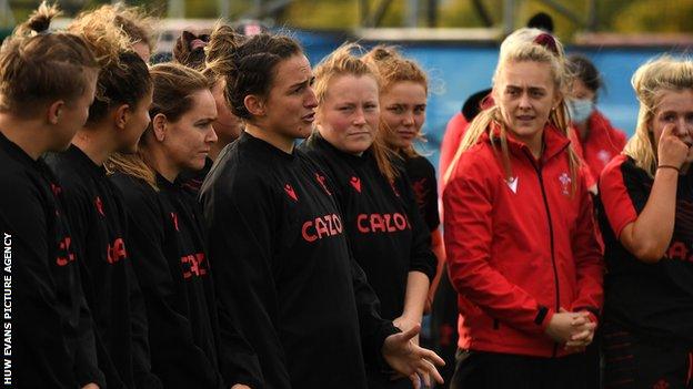 Siwan Lillicrap leads Wales team talk