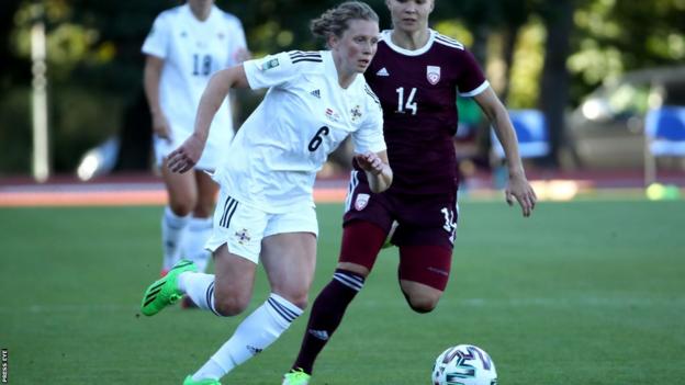 Caragh Hamilton en acción desde Irlanda del Norte