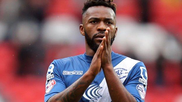 Jacques Maghoma: Midfielder agrees new deal at Birmingham City - BBC Sport