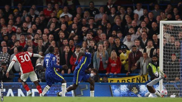 Chelsea 2-4 Arsenal: Eddie Nketiah scores twice in win for Gunners - BBC  Sport