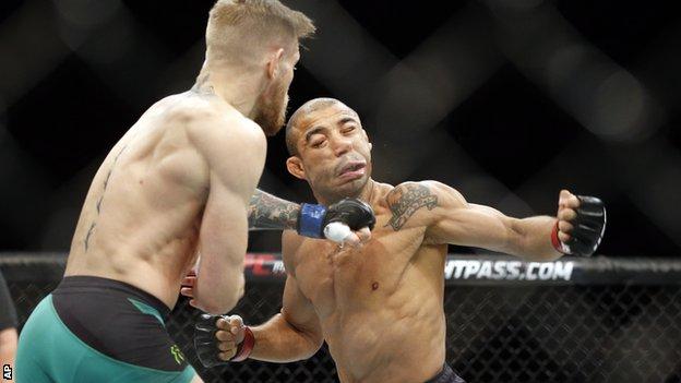 UFC 194: Conor McGregor knocks out Jose Aldo after 13 seconds - BBC Sport