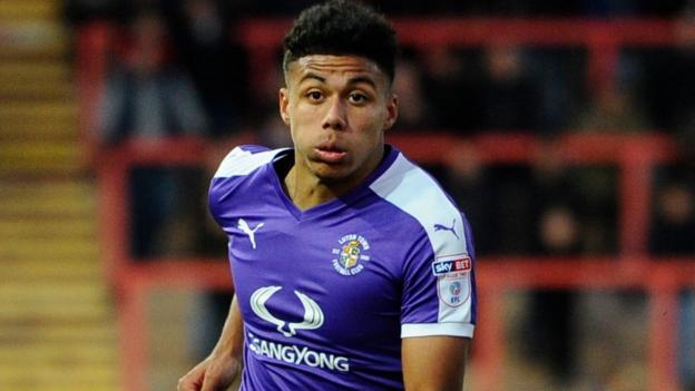 James Justin: Luton Town's teenage full-back agrees new ... - 624 x 351 jpeg 25kB