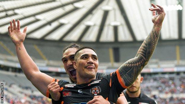 Peter Mata'utia kicked all of his conversions for Castleford, including his own late try