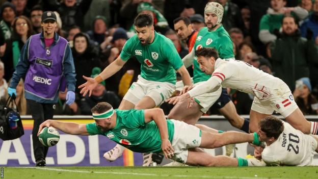 Rob Herring stretches to score Ireland's fourth and final try against England last week