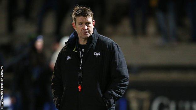 Carl Hogg: Forwards coach leaves Ospreys - BBC Sport