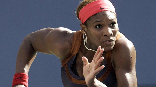 Serena Williams Chases Man After Phone Grabbed In Restaurant Bbc Sport 