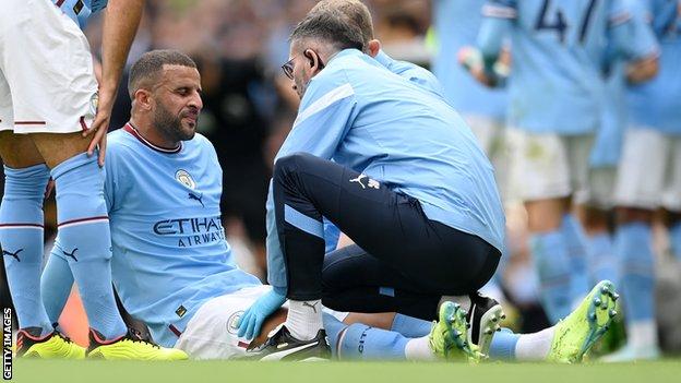 Kyle Walker injured while playing for Man City