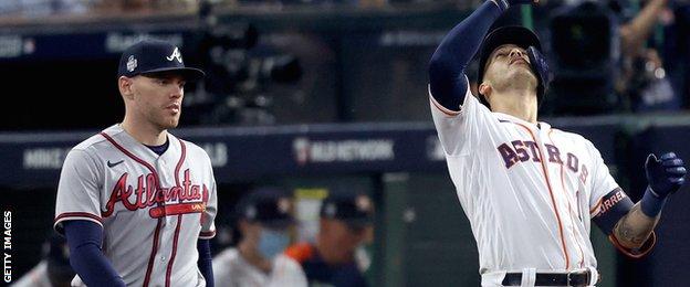 World Series 2021: Houston Astros beat Atlanta Braves 9-5 in game five to  keep series alive - BBC Sport