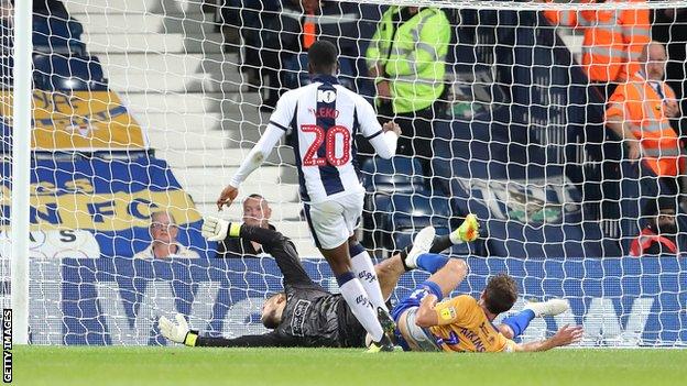 Jonathan Leko scores for West Brom