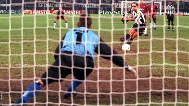 Filippo Inzaghi of Juventus scores a penalty against Hamburg in a group-stage game in the 2000 Champions League