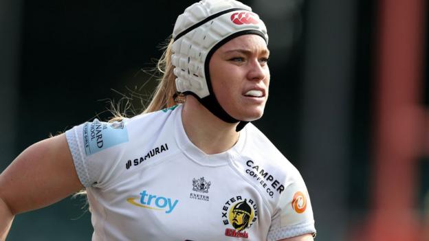 Jodie Ounsley playing rugby for Exeter