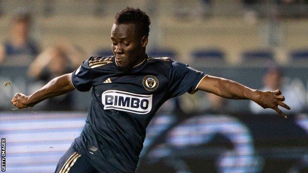 Nantes make last-minute pitch for Chicago Fire's David Accam