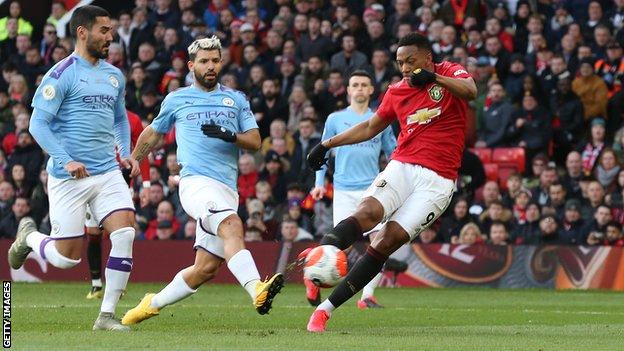 Man Utd 2 0 Man City Anthony Martial And Scott Mctominay Score In Derby Win Bbc Sport