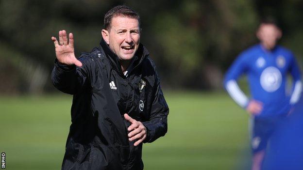 Ian Baraclough leads Northern Ireland training