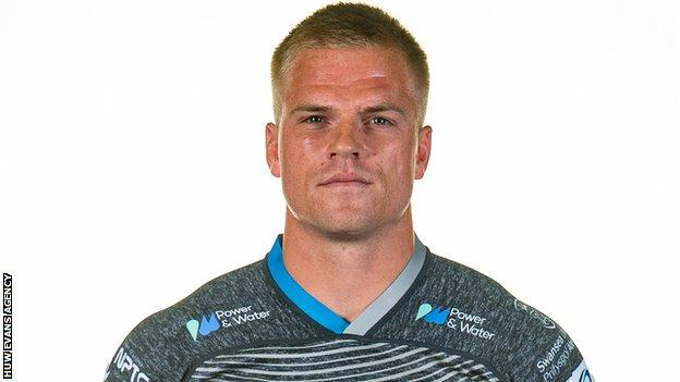 Gareth Anscombe joined Ospreys from Cardiff Blues for the 2019-20 season but injury means he has yet to play for them