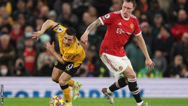 The return of Phil Jones, who last played for Manchester United in a 6-0 defeat of Tranmere in the FA Cup on 26 January, 2020, was one of the few positives for the hosts