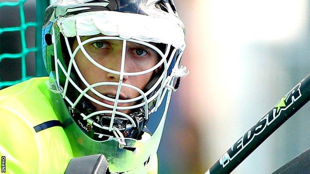 Keeper Harte hoping for award hat-trick - BBC Sport