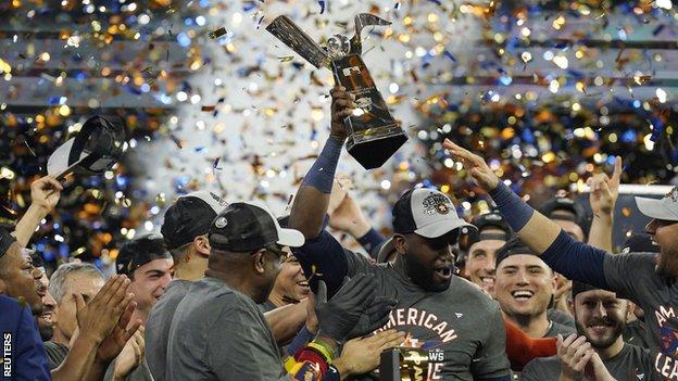 García, Alvarez help Astros oust Red Sox, reach World Series