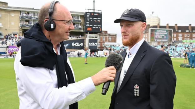Jonathan Agnew interviewing England Test captain Ben Stokes on the outfield at The Oval