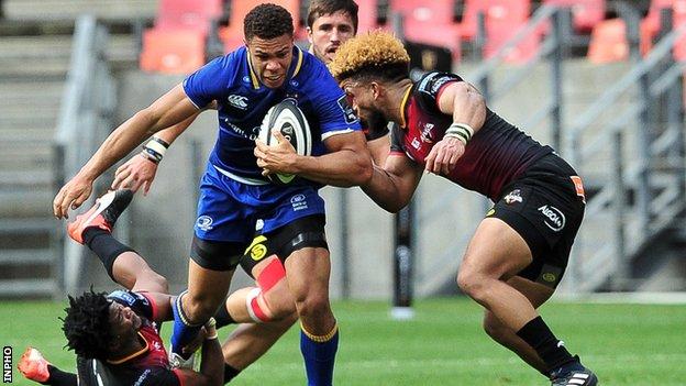 Adam Byrne in action against Oliver Zono and Berton Klaasen as Leinster beat Southern Kings 31-10