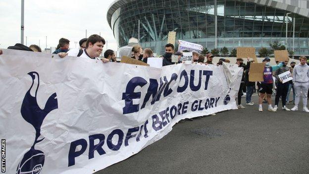 Tottenham fans protest against the club's owners