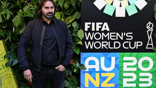 El entrenador de Marruecos Reynald Pedros en la ceremonia del sorteo de fútbol de la Copa Mundial Femenina de la FIFA Australia y Nueva Zelanda 2023 en el Aotea Center en Auckland el 22 de octubre de 2022.