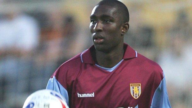 Jlloyd Samuel: Family pay tribute after former footballer dies in car crash - BBC Sport