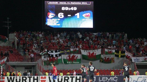 Scoreboard shows Wales' 6-1 defeat to Serbia