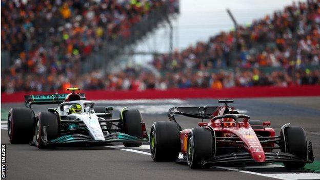 Lewis Hamilton en Charles Leclerc