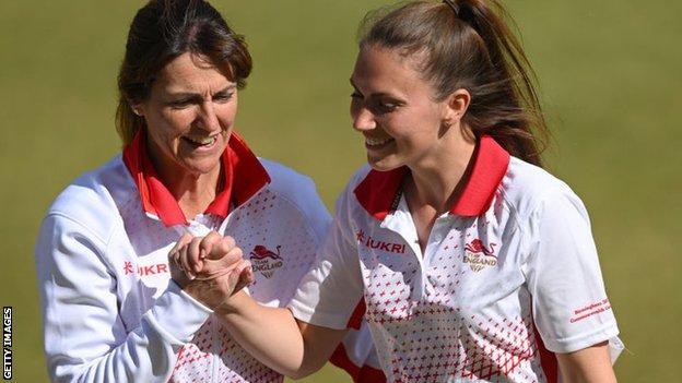 England duo Amy Pharaoh and Sophie Tolchard