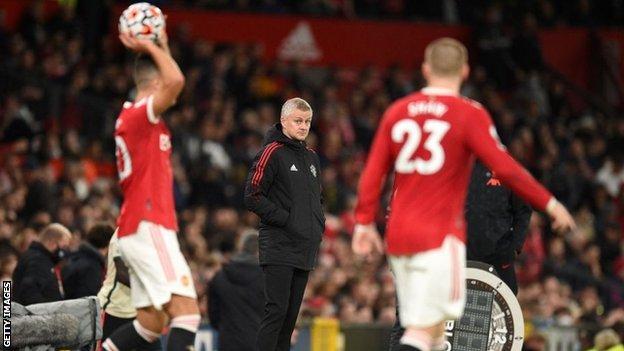 Ole Gunnar Solskjaer looks on as Manchester United lose to Liverpool