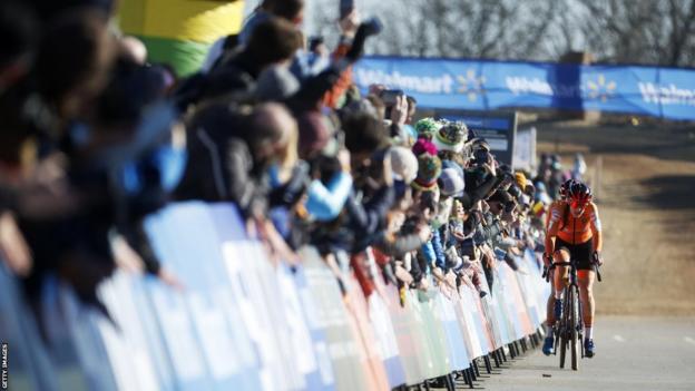 Marianne Vos en route vers l'or mondial de cyclocross en 2022