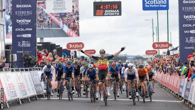 Wout van Aert wins the 2021 Tour of Britain stage 8 in Aberdeen