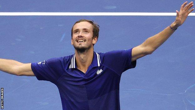 Tennis: Russian star Daniil Medvedev comfortably goes past Arthur