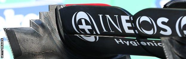 Mercedes rear wing